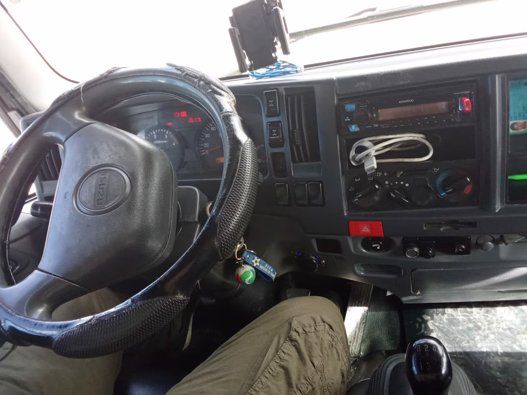 ISUZU NPS75L 4X4 2016 — foto 5