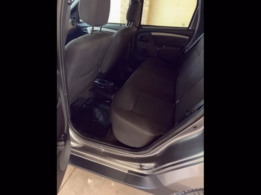 RENAULT DUSTER 2020 — foto 5