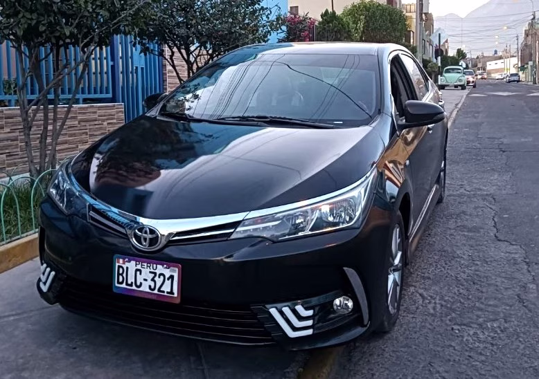 TOYOTA COROLLA 2019 — foto 1