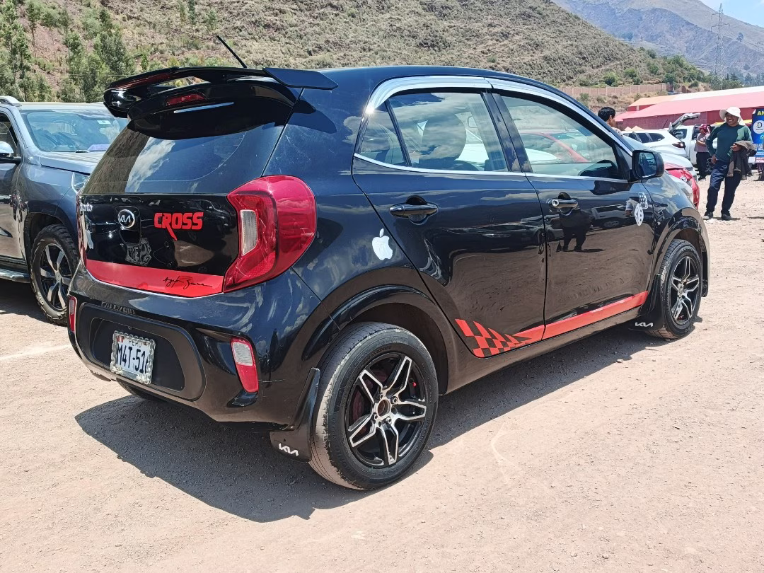 KIA PICANTO 2018 — foto 3