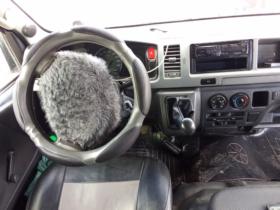 TOYOTA HIACE 2010 MOD 2011 — foto 5