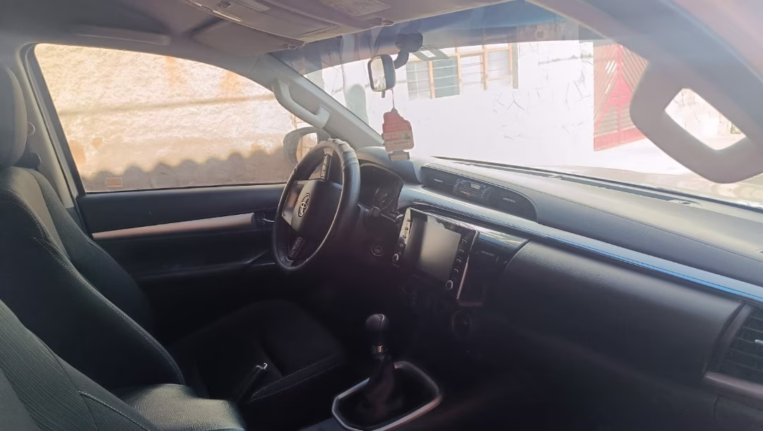 TOYOTA HILUX SRV 4X4 2022 — foto 6