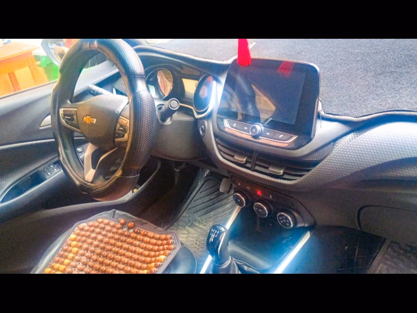 CHEVROLET ONIX TURBO 2024 — foto 6