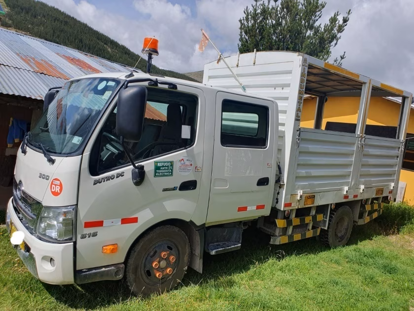 HINO 300 2025 MOD 2025 — foto 6