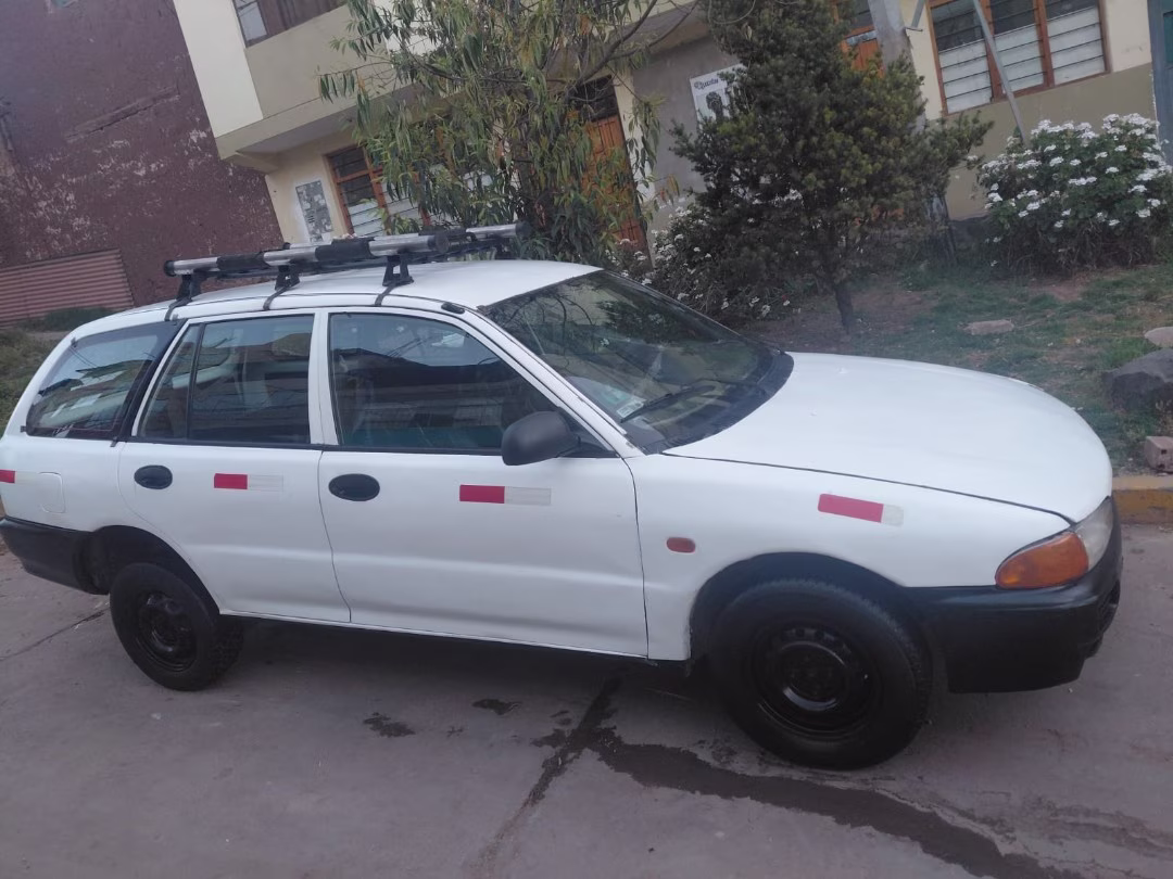 STATION WAGON 2001 — foto 1