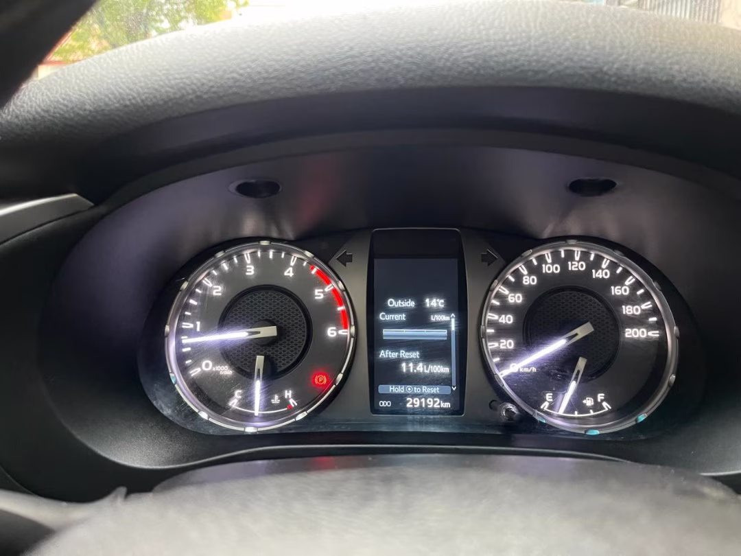 TOYOTA HILUX 4X4 SRV FULL 2024 — foto 5