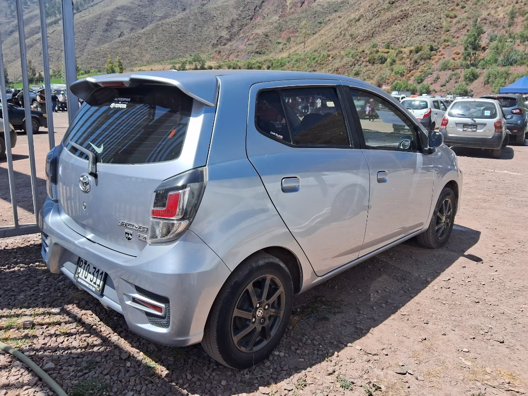 TOYOTA AGYA MOD 2021 — foto 4