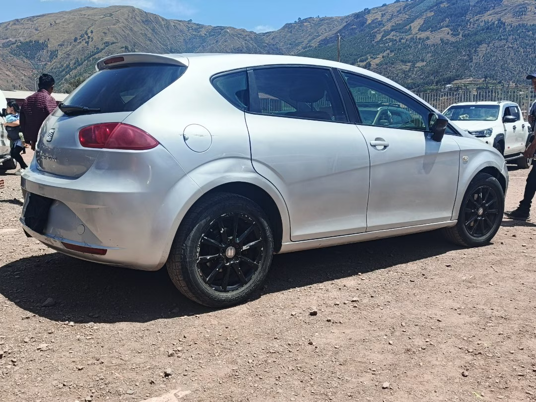 SEAT LEÓN STYLE 4X2 2012 — foto 2
