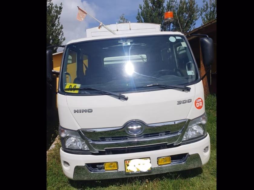HINO 300 2025 MOD 2025 — foto 4