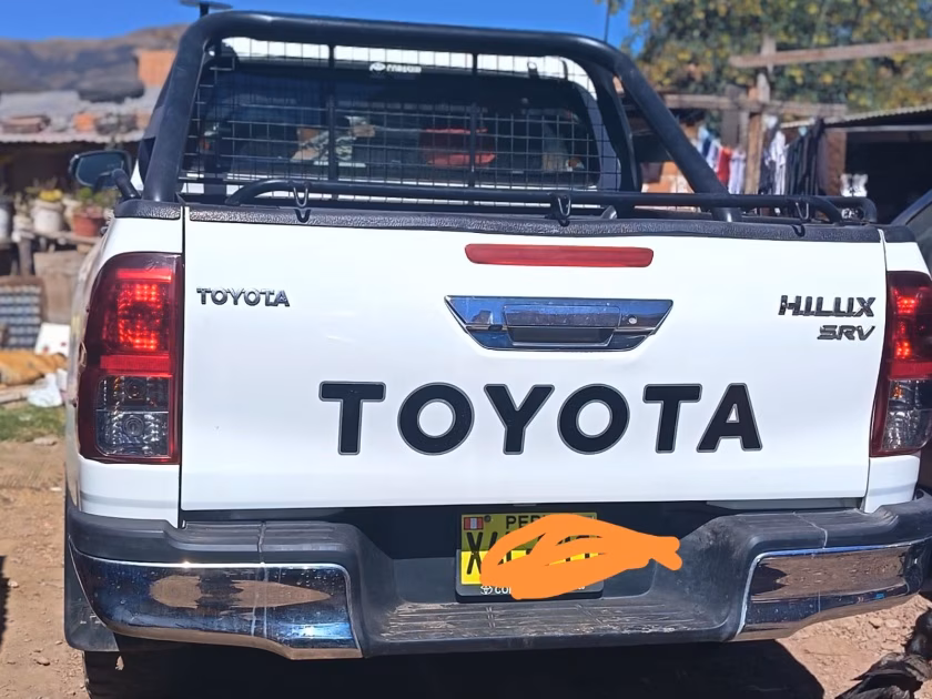 TOYOTA HILUX 2018 — foto 3