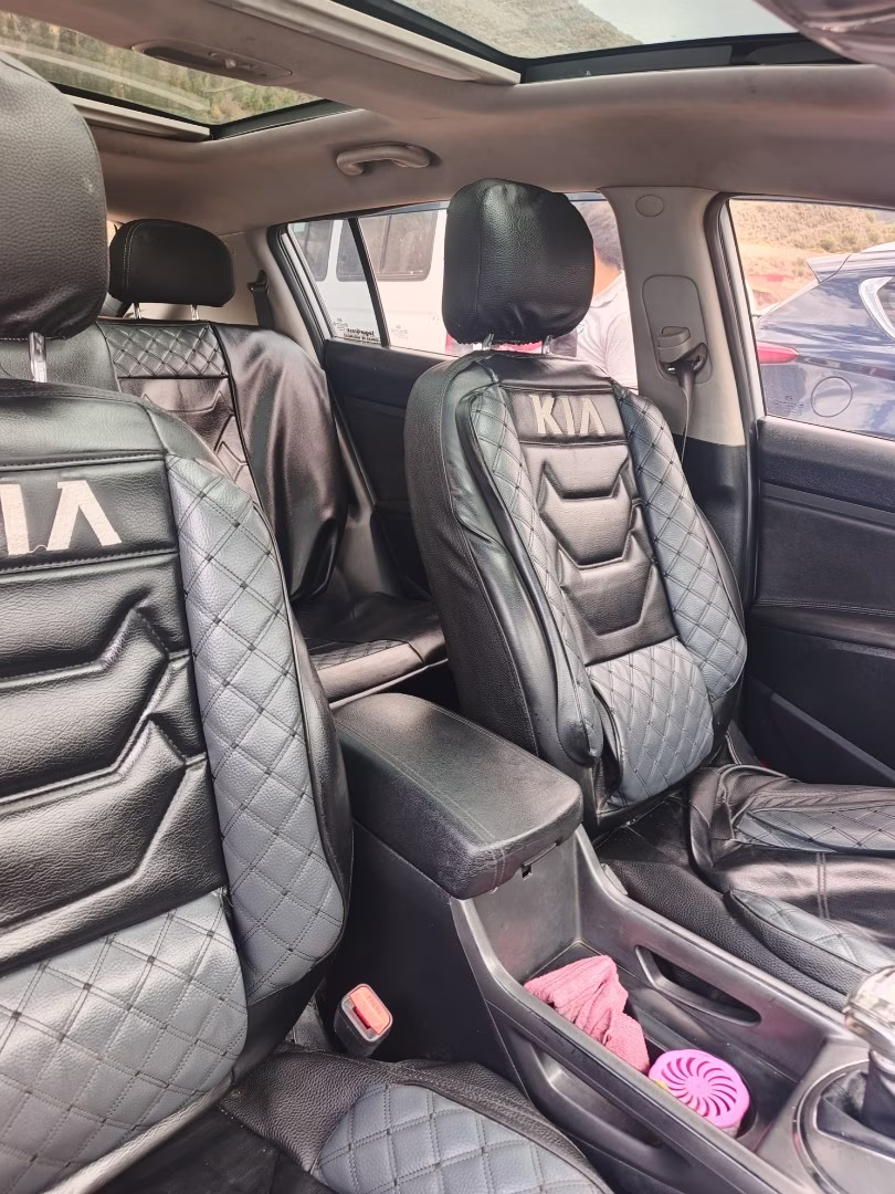 KIA SPORTAGE 2012 — foto 4