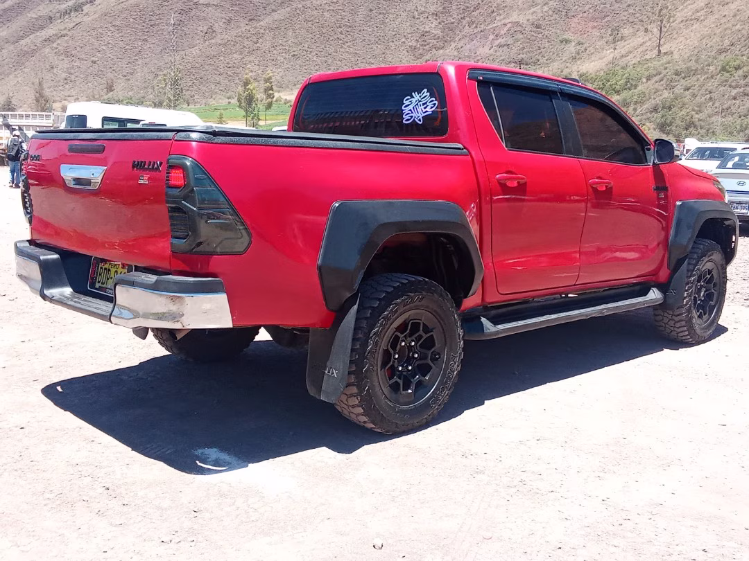 TOYOTA HILUX GR 4X4 2020 — foto 4