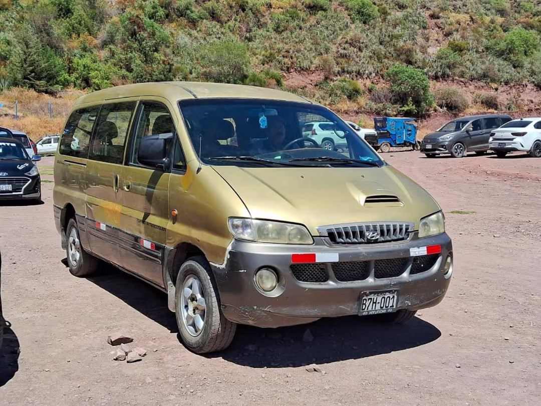 HYUNDAI STAREX 2002 — foto 1