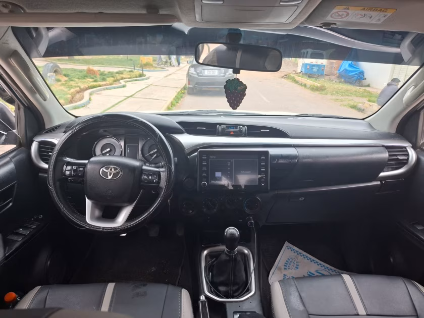 TOYOTA HILUX  4X4 SRV FULL 2022 — foto 3