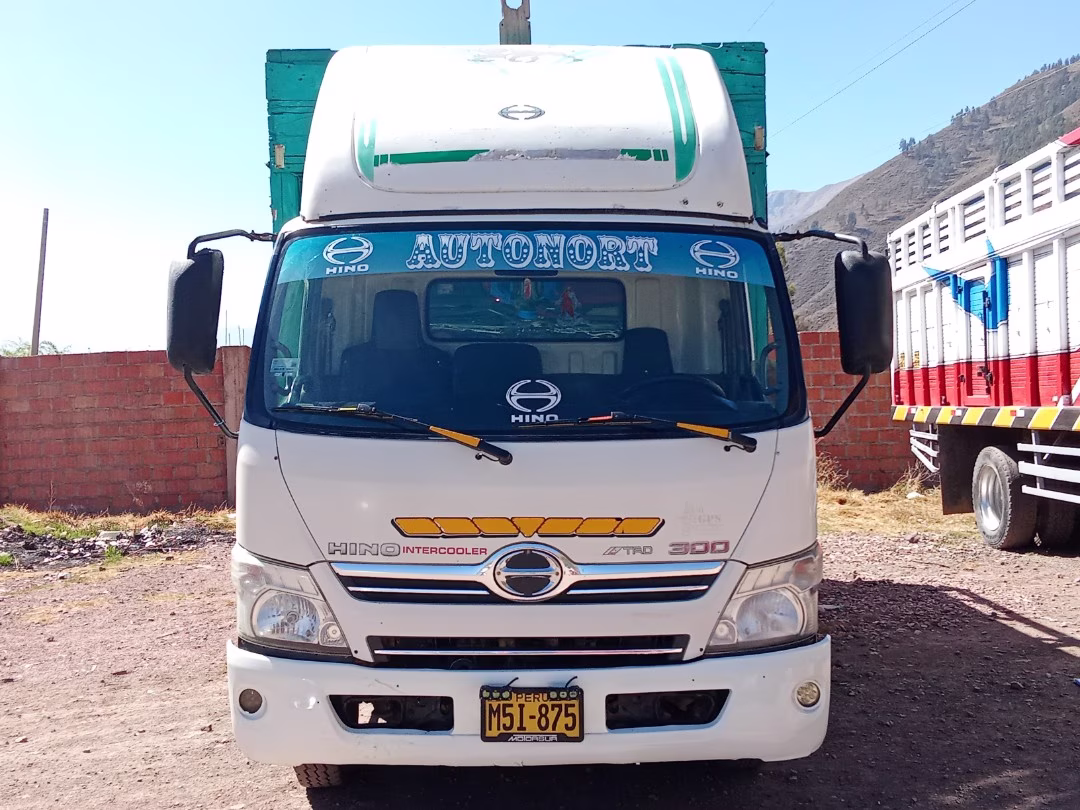 HINO DUTRO 300 2014 — foto 2