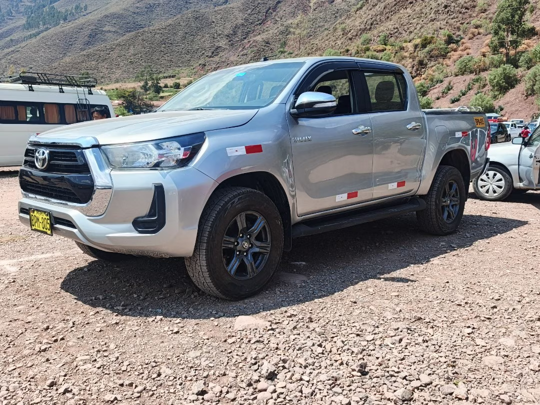 TOYOTA HILUX 4X4 2023 — foto 2