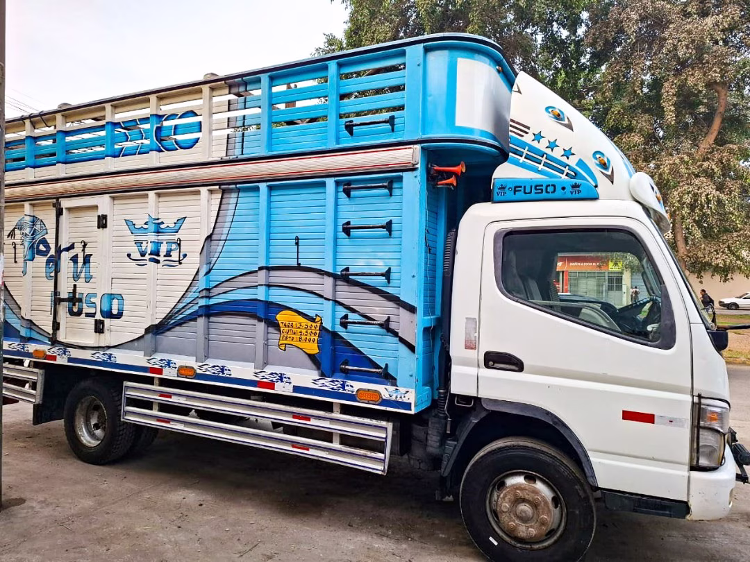 MITSUBISHI FUSO 2013 — foto 4