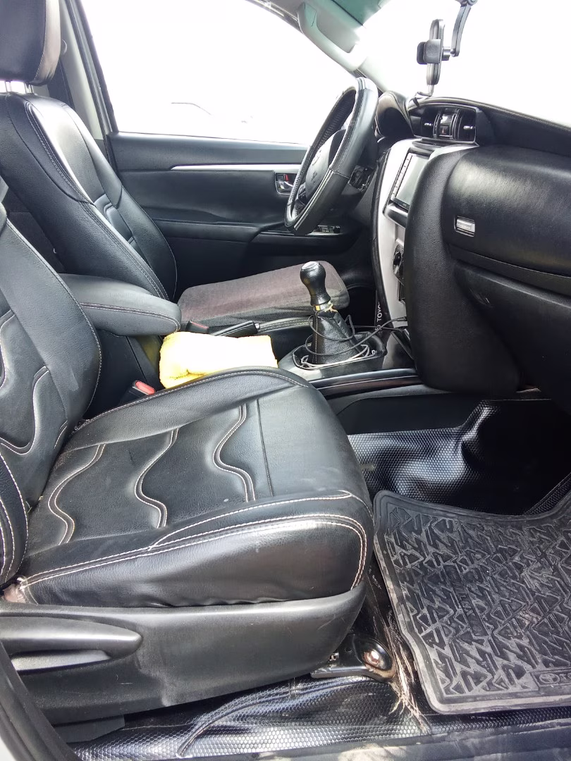 TOYOTA FORTUNER 2018 — foto 5