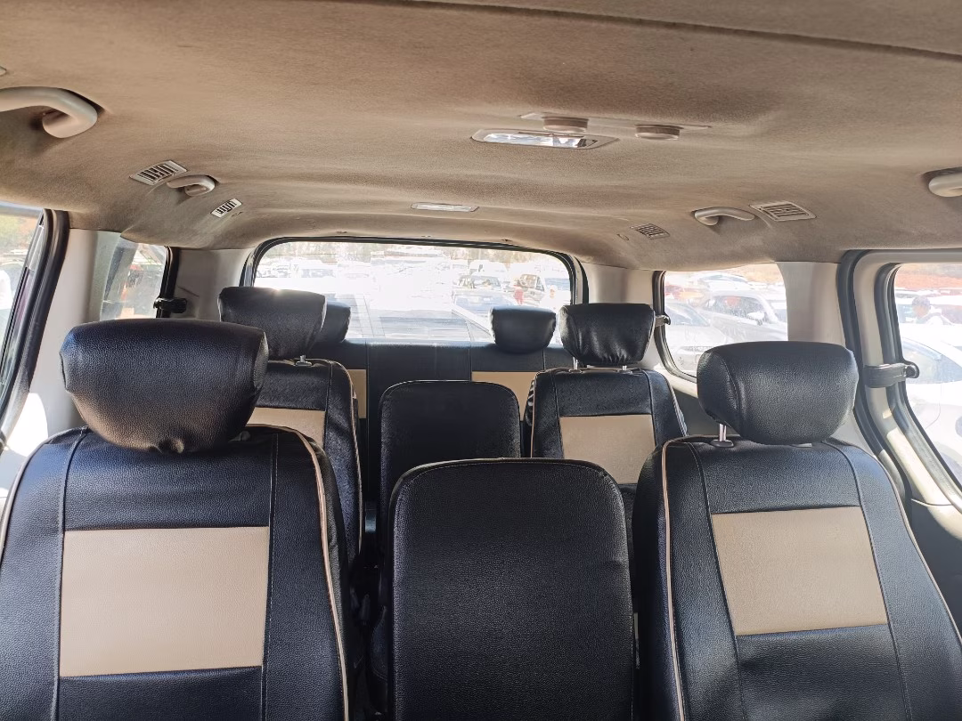 HYUNDAI H1 2010 — foto 4