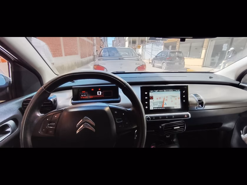 CITROEN C4 2018 — foto 2