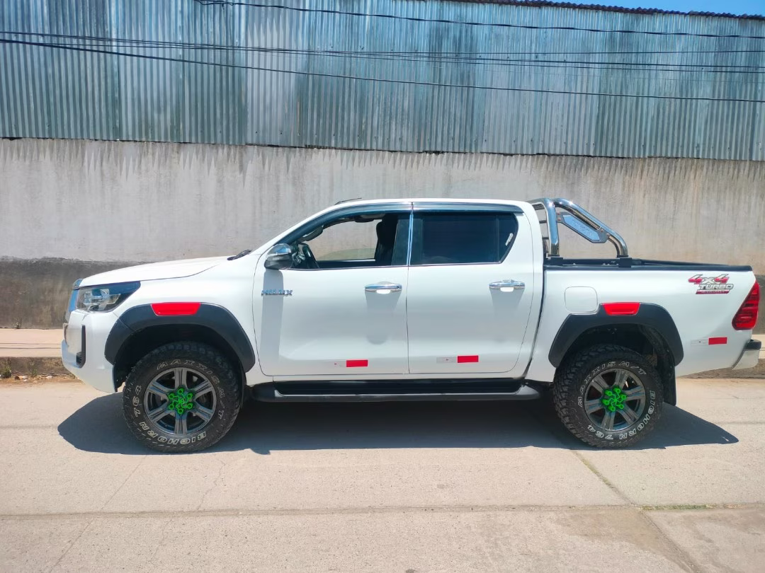 TOYOTA HILUX 4X4 SSR 2022 — foto 1