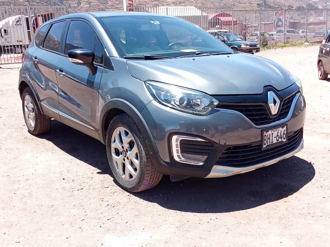 RENAULT CAPTUR 2019 — foto 4