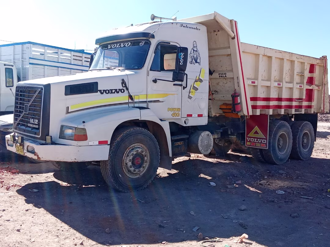 VOLVO NL12 6X4 1991 — foto 1