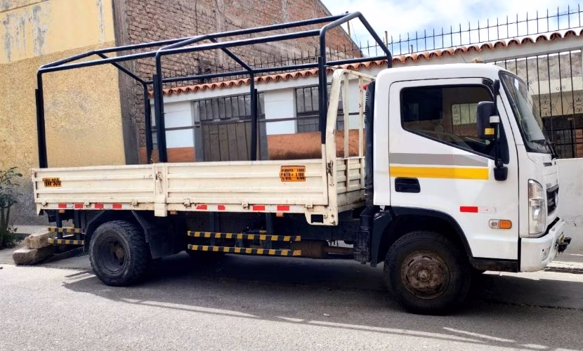 HYUNDAI MIGHTY EX8 2022 — foto 1