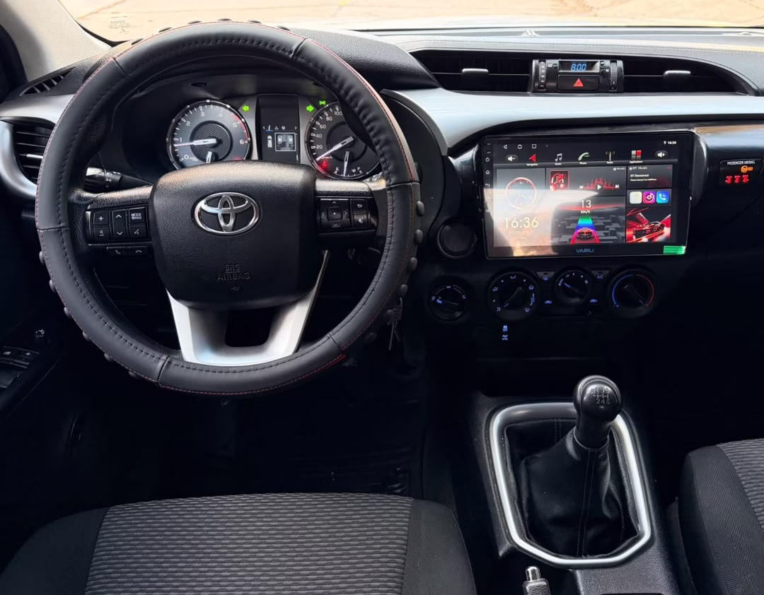 TOYOTA HILUX 2024 — foto 6