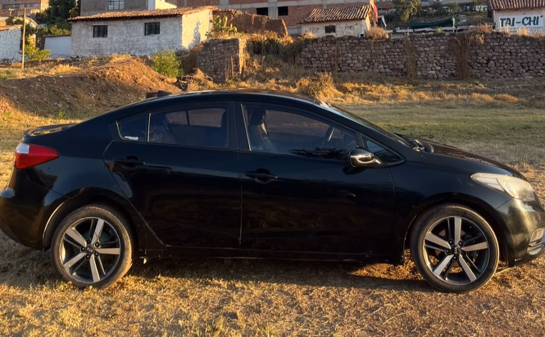 KIA CERATO 2015 — foto 3
