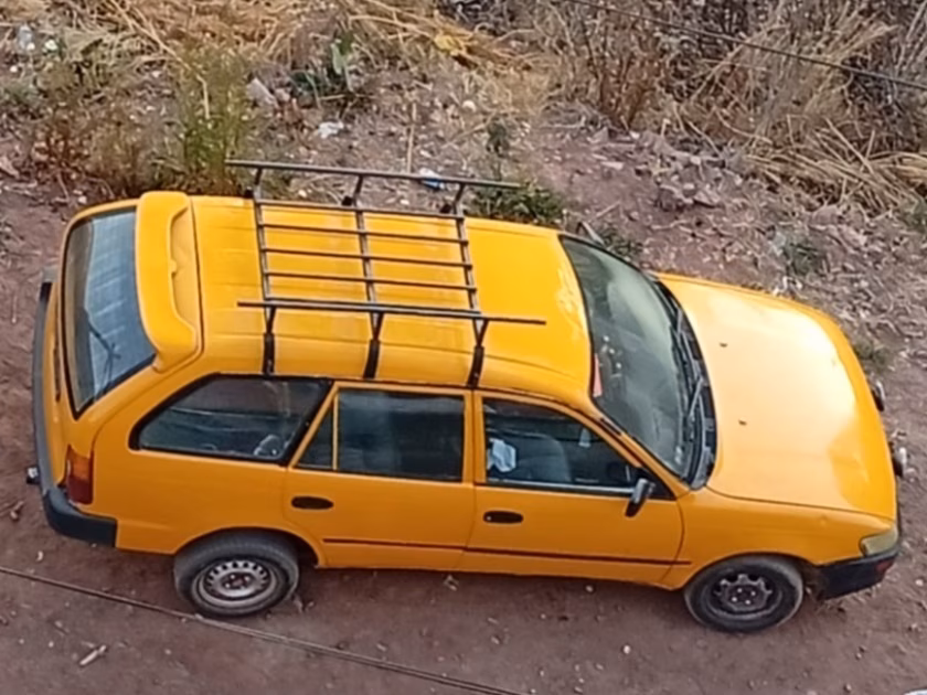 TOYOTA SPRINTER 1995 — foto 1