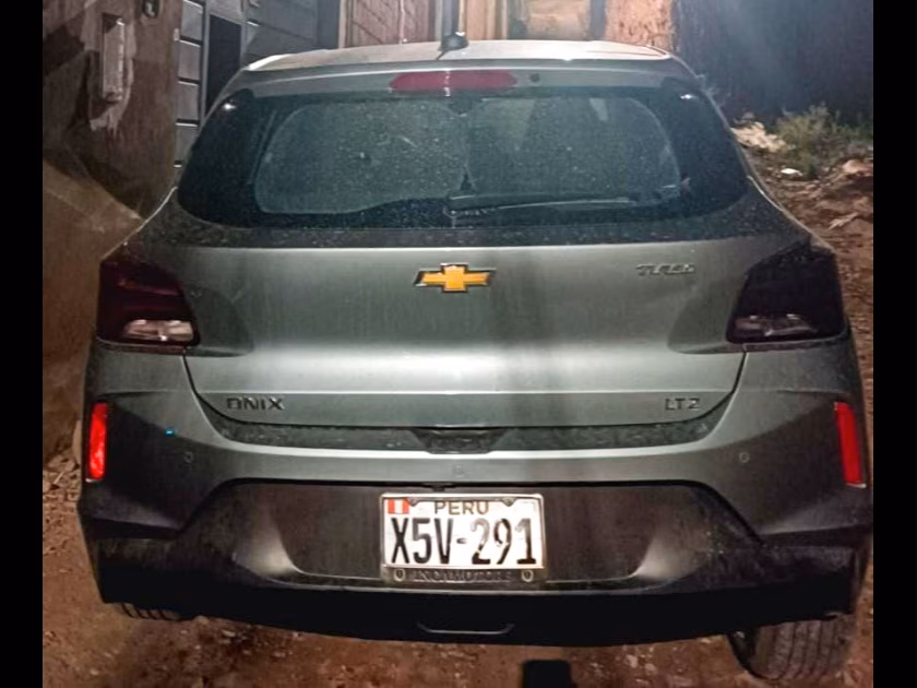 CHEVROLET ONIX TURBO 2024 — foto 4