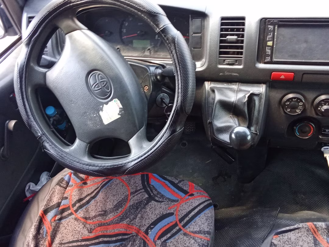 TOYOTA HIACE 2014 — foto 5