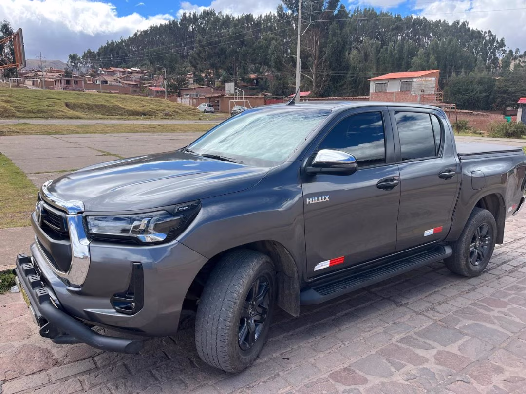 TOYOTA HILUX 4X4 SRV FULL 2024 — foto 1