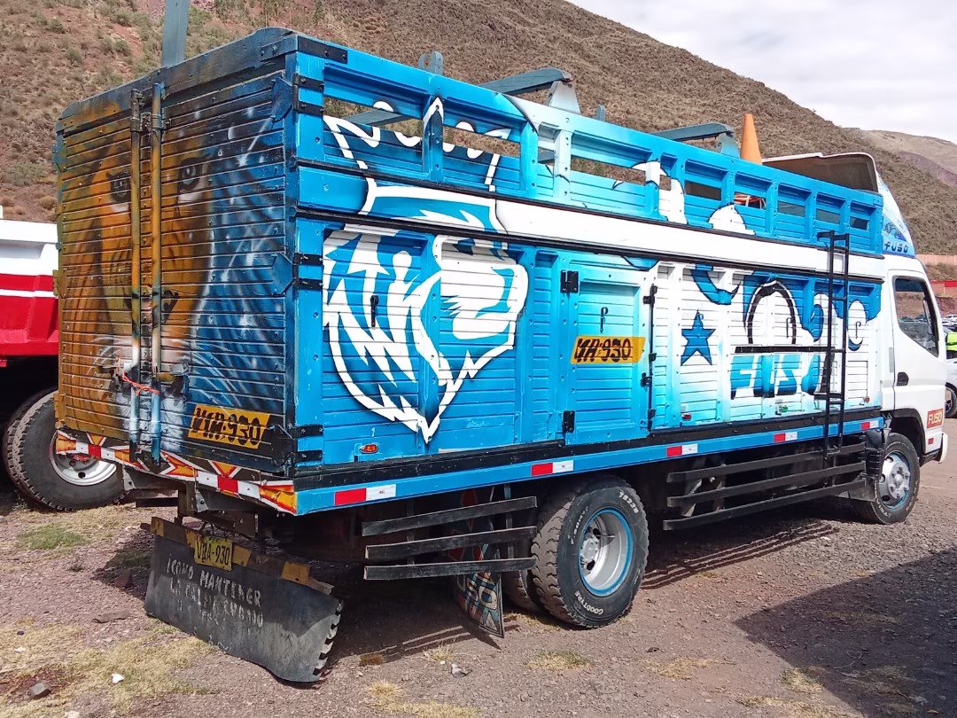 MITSUBISHI FUSO 2009 — foto 4
