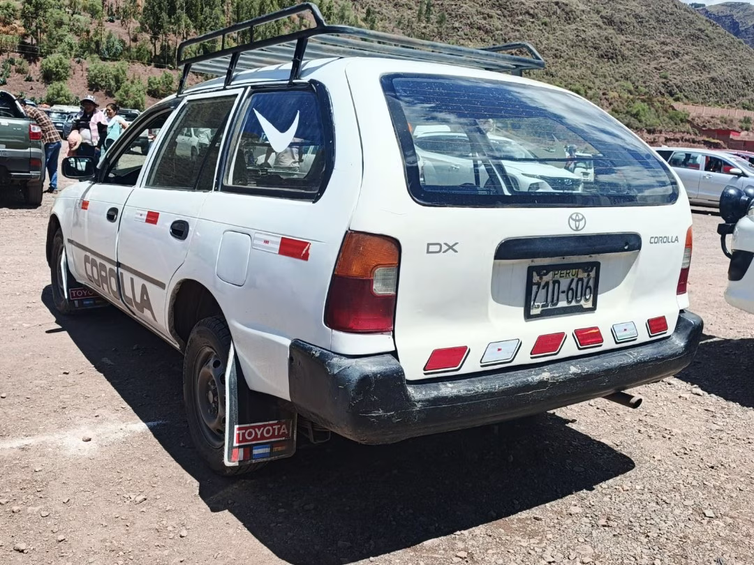 TOYOTA COROLLA 2001 — foto 2