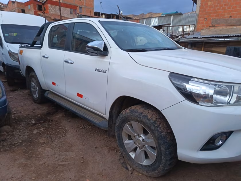 TOYOTA HILUX 2018 — foto 4