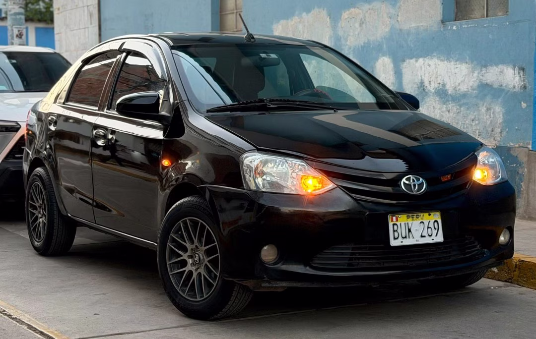 TOYOTA ETIOS 2021 — foto 4