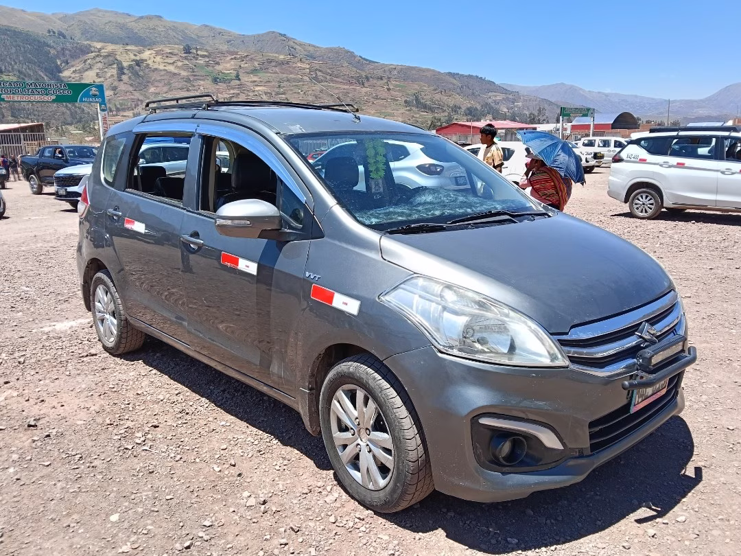 SUZUKI ERTIGA 2017 MOD 2018 — foto 3