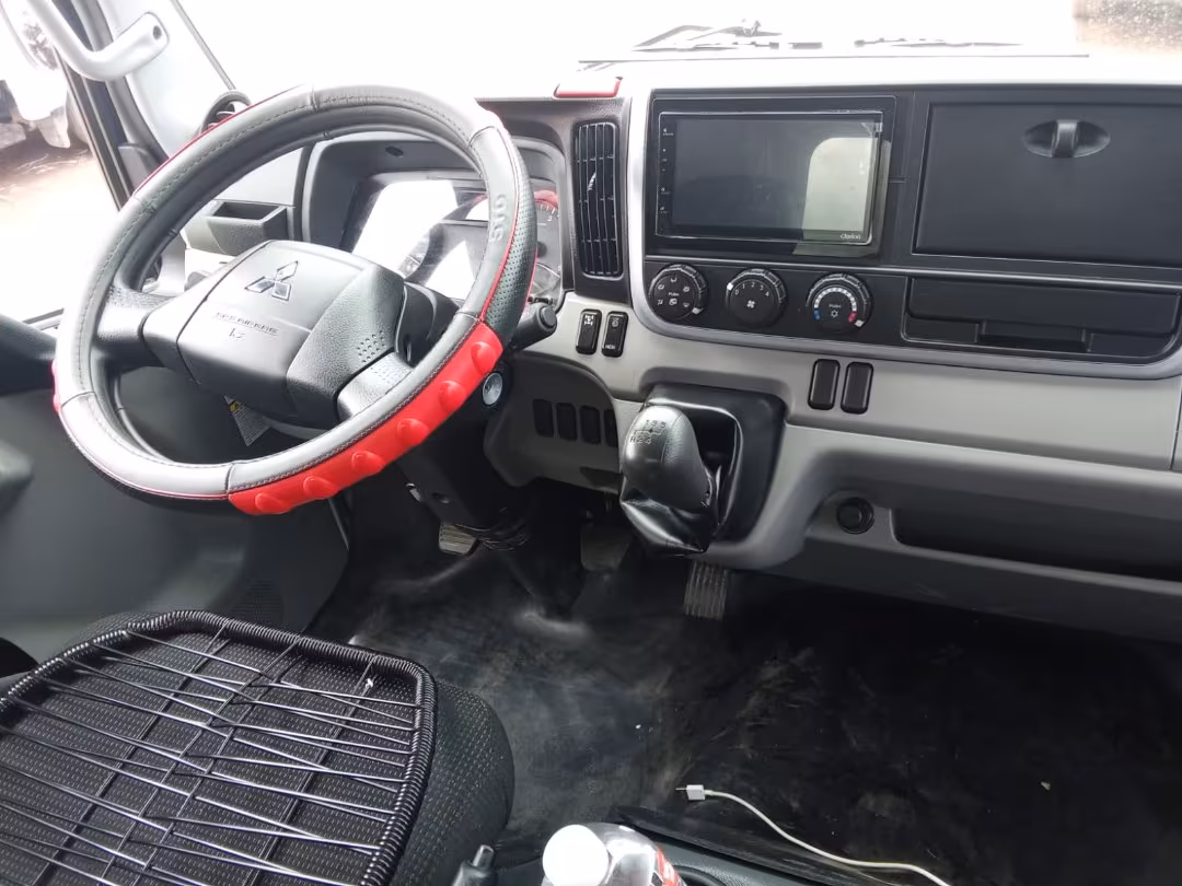 MITSUBISHI FUSO CANTER 2026 MOD 2027 — foto 5