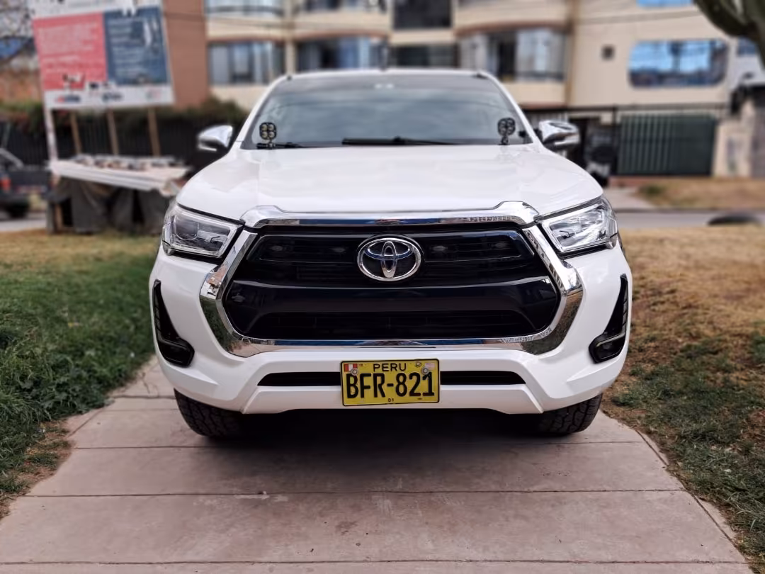 TOYOTA HILUX 4X4 2021 — foto 1