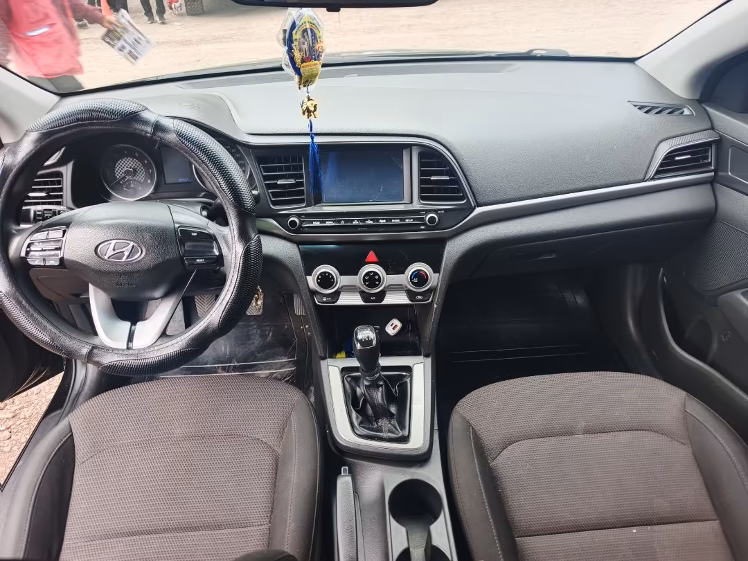 HYUNDAI NEW ELANTRA 2020 — foto 2