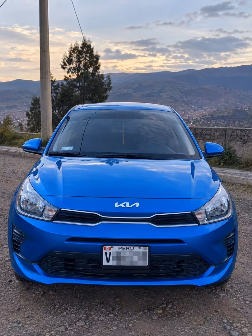 KIA RIO 2023 — foto 1