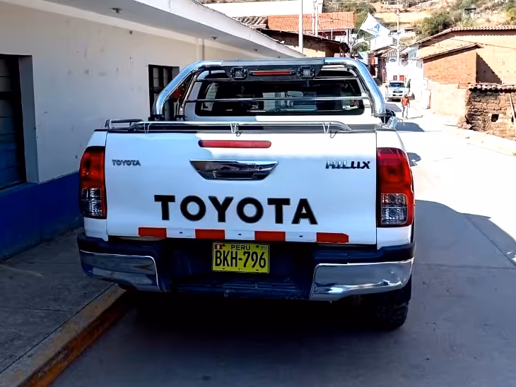TOYOTA HILUX 4X4 2022 — foto 4