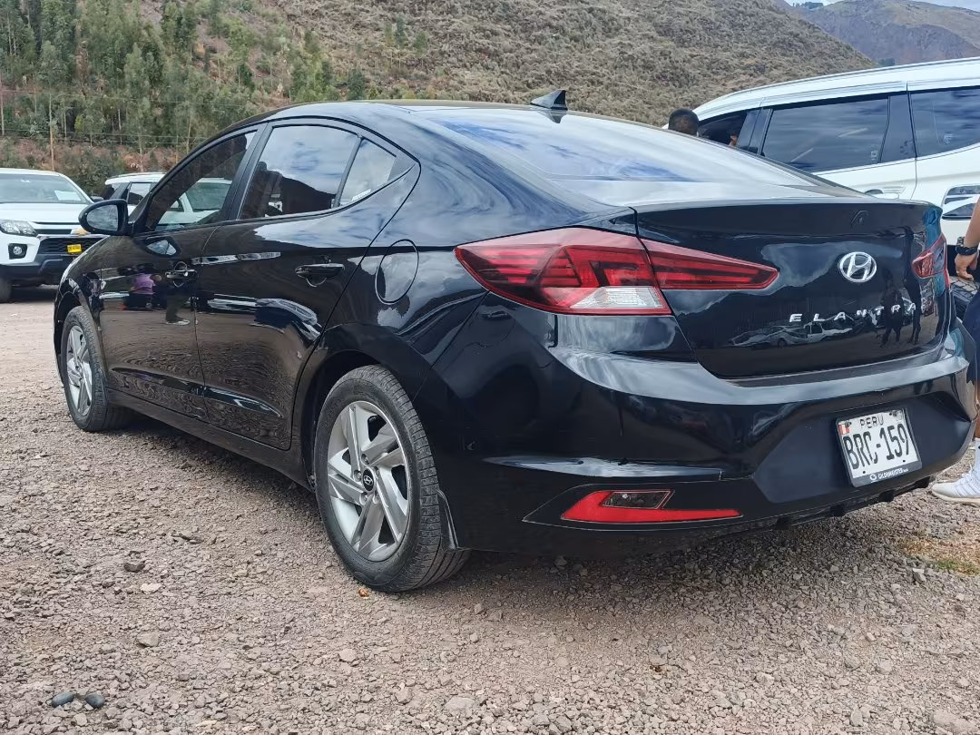 HYUNDAI NEW ELANTRA 2020 — foto 3