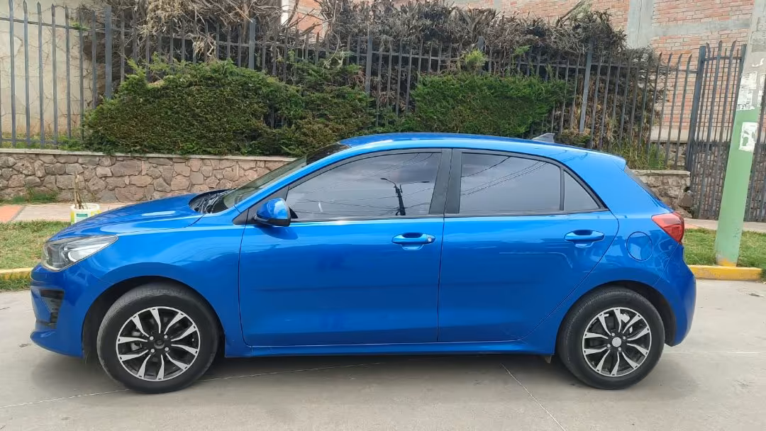 KIA RIO 2023 — foto 4