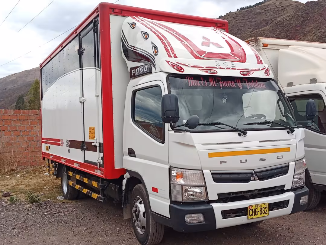 MITSUBISHI FUSO CANTER 2026 — foto 3