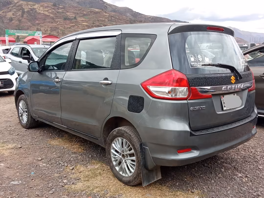 SUZUKI ERTIGA 2018 — foto 3