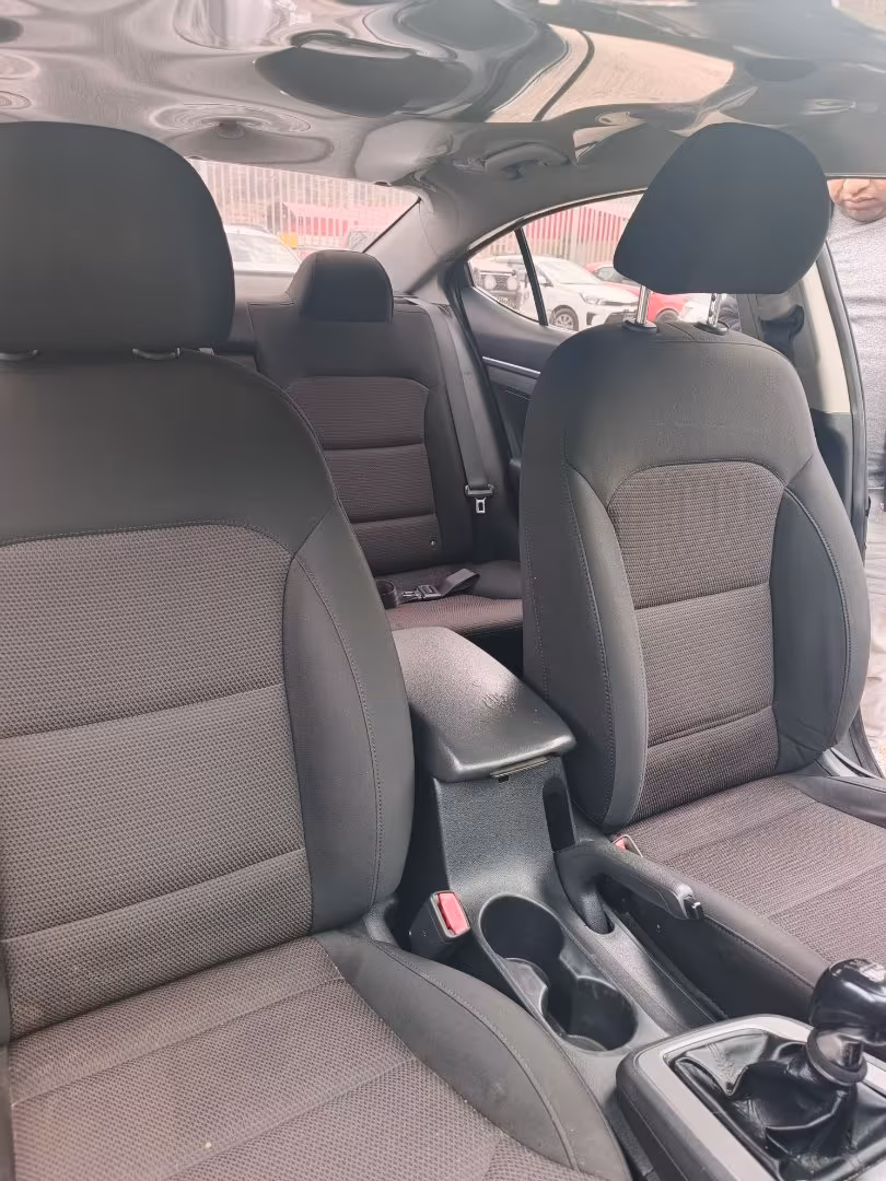 HYUNDAI NEW ELANTRA 2020 — foto 1