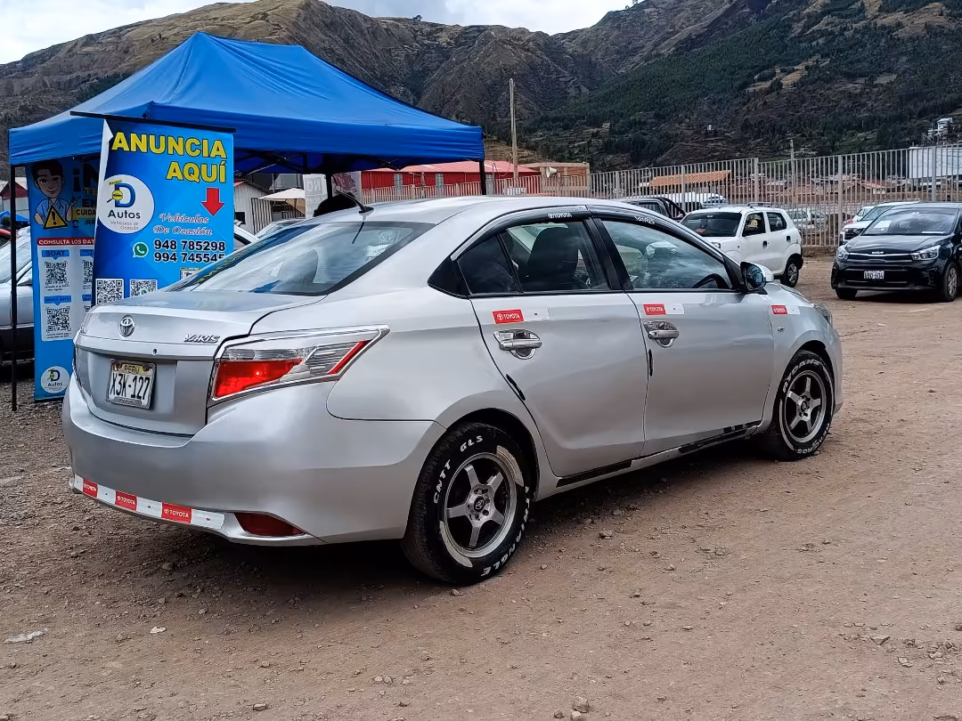 TOYOTA YARIS 2015 — foto 5